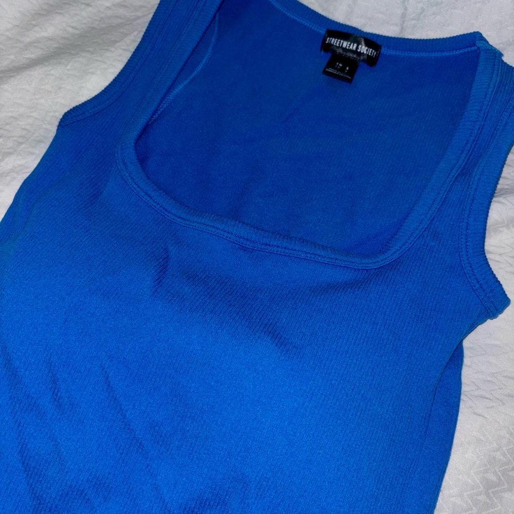 Blue Ribbed Tank Top - Picture 3 of 3